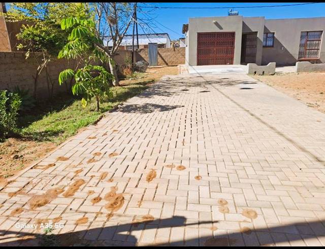 2 BEDROOM HOUSE FOR SALE IN MANKWENG